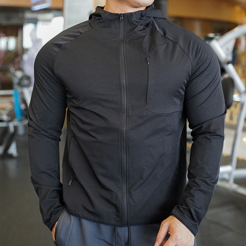 Giacca sportiva da uomo con cappuccio e vestibilità slim fit per allenamento fitness all'aperto